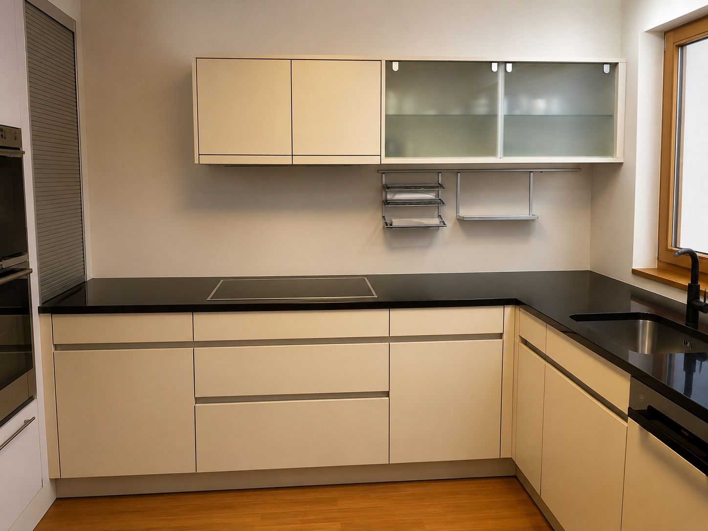 V-Zug Cucine complete: Küche Occasion – Usato da Disentis/Mustér venduto da aalessandra