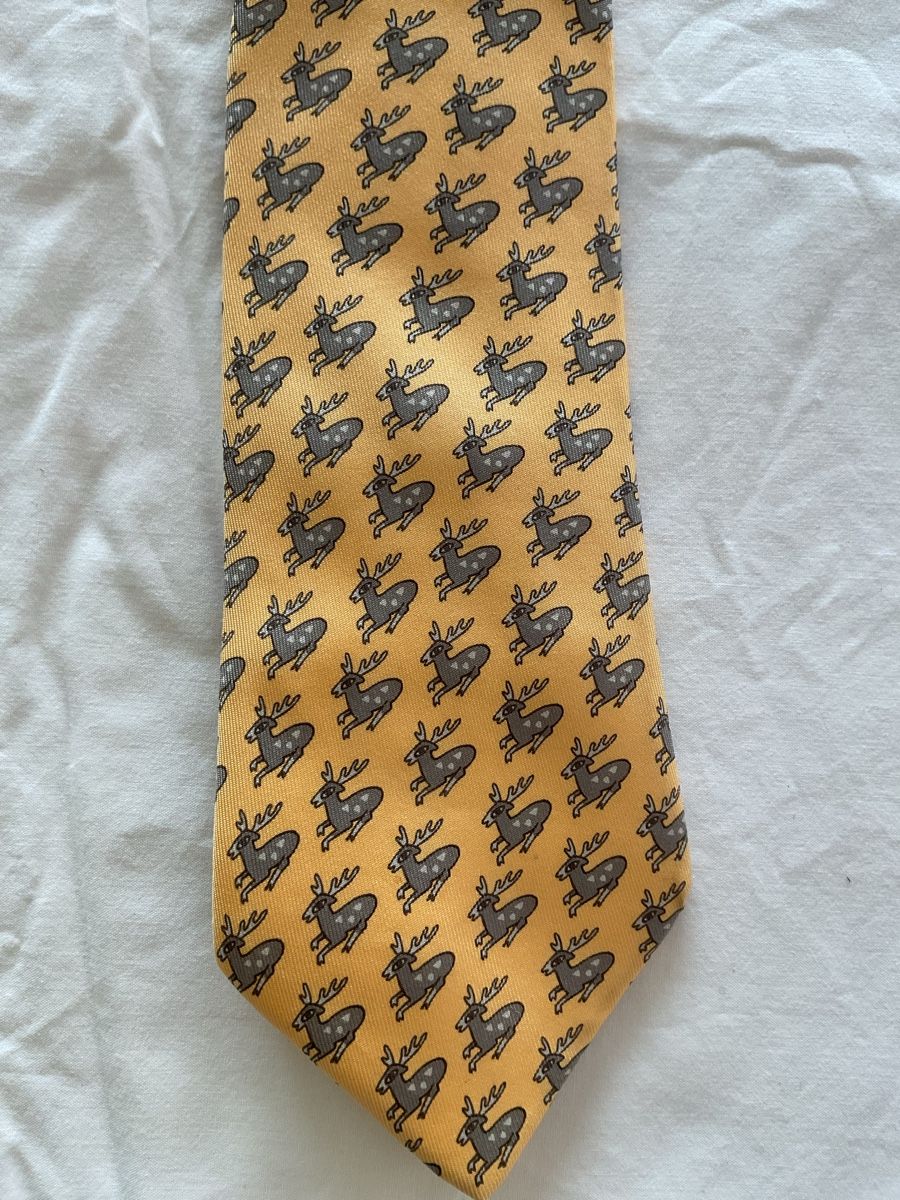 Hermès Cravatte: Hermès classic tie with reindeer pattern - 100% silk – Nuovo (secondo la descrizione) da Baar venduto da pau_gyx6
