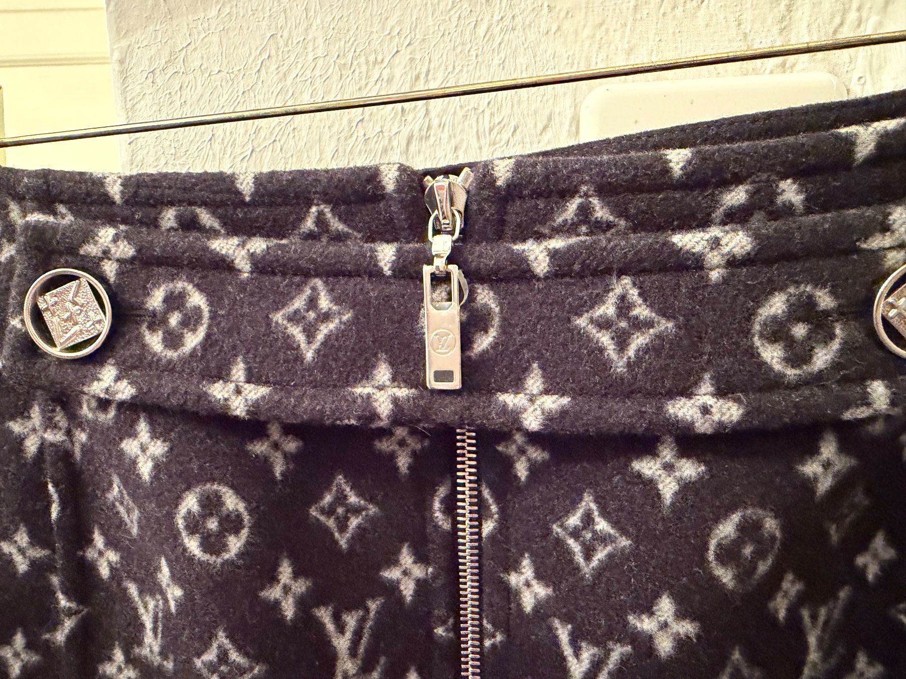 Louis Vuitton Gonne: Louis Vuitton gonna logo originale – Usato da lugano venduto da rob_g7hc 2