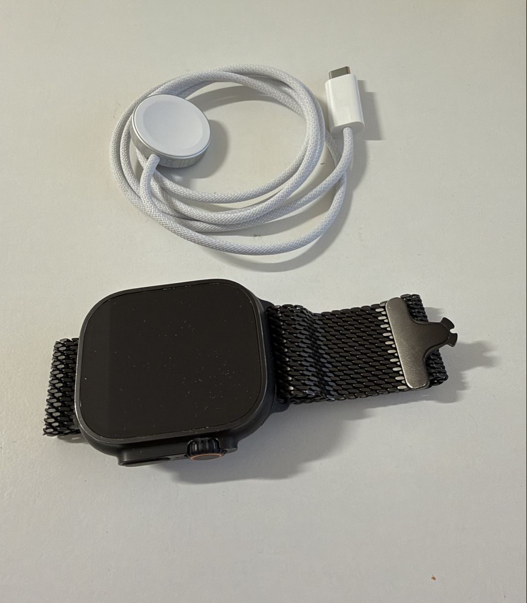 Apple Smartwatch: Apple Watch Ultra 2 schwarz – Usato da Konolfingen venduto da moser578