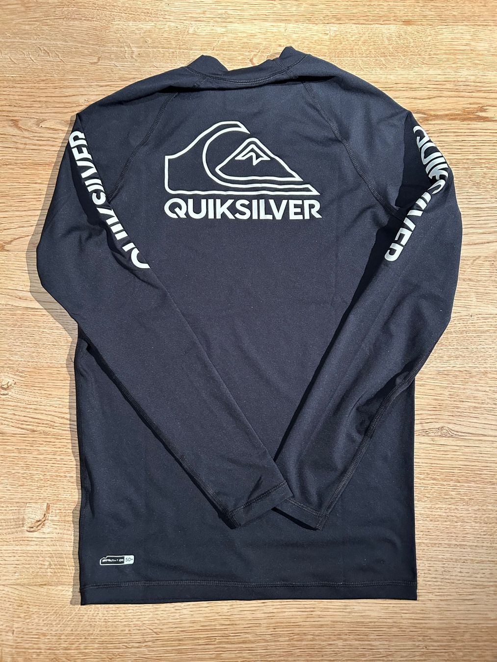 Mute per immersioni: QUICKSILVER SURFER LONGSHIRT - M – Usato da hausen am Albis venduto da TinAndri01 1