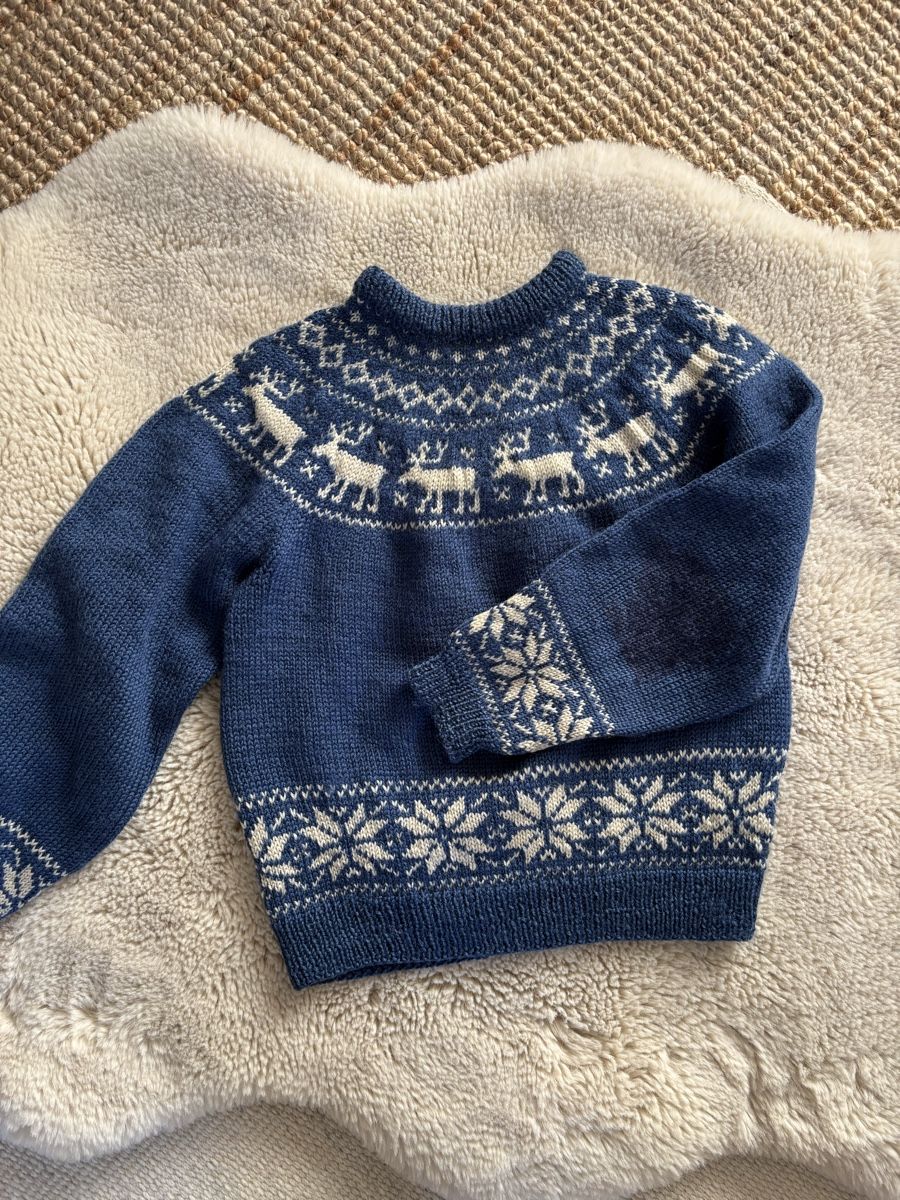 Pulls et sweat-shirts: Handgestrickter norwegischer Pullover, 134/140 – D'occasion à Bern par wisemagpie 1