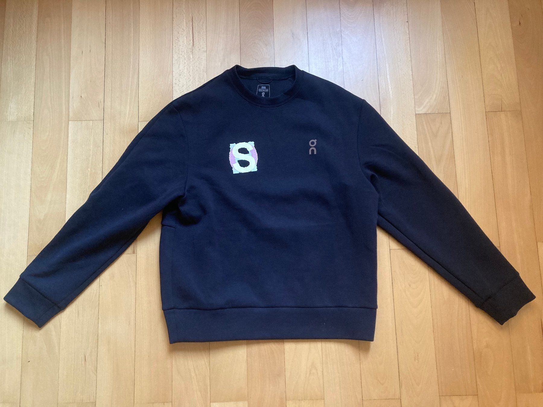 Pullover & Sweatshirts: On-Pullover – Neu und originalverpackt aus Bern von FlorianS