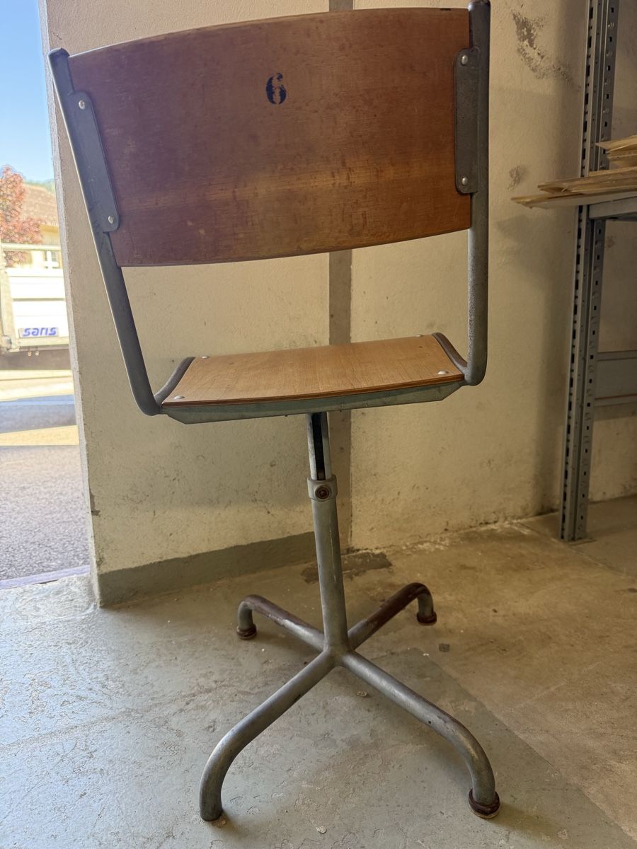 Chaises: Alter Schulstuhl, Chabby Chic – D'occasion à Zofingen par Freewilli78 2