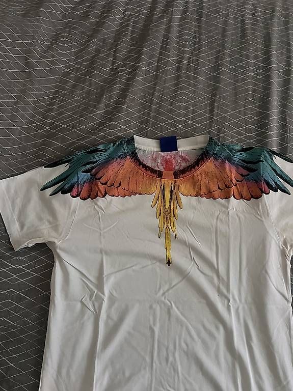 T-shirt: Vendo Maglia Marcelo Burlon – Usato da Tenero venduto da loa_7m8d 1