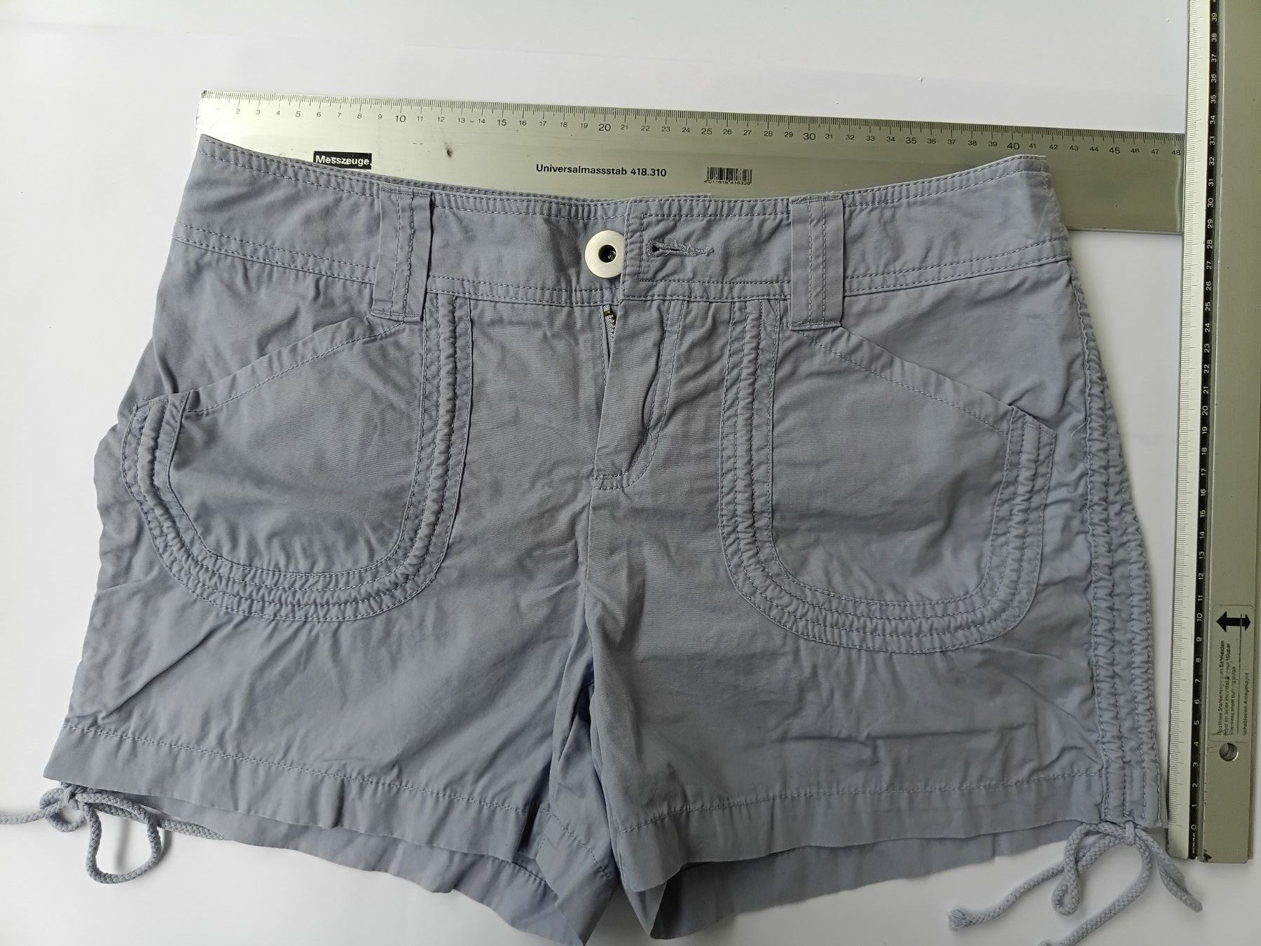 Pantaloni: Damen Shorts Moda International – Nuovo (secondo la descrizione) da Wängi venduto da Ladys_First