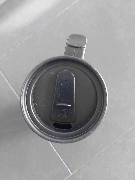 Contenitori & Simili: IKEA Thermobecher Grau/Schwarz – Usato da Schachen LU venduto da Mister-jo 2
