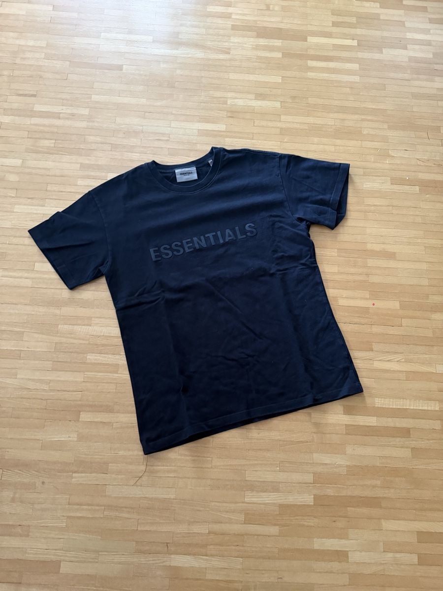 Fear of God T-shirt: Essentials Shirt Grösse L – Usato da St. Gallen venduto da LeonMatteon1879