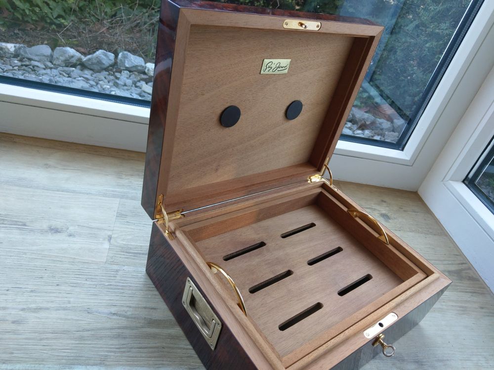 Humidor für Zigarren (TopZustand) Kaufen auf Ricardo