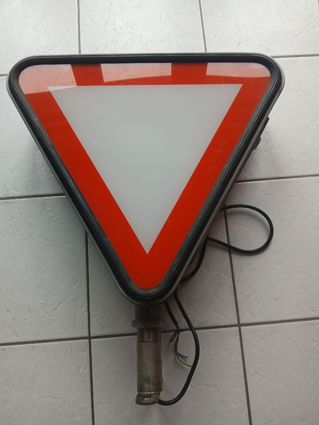 Lampade: Dekorbeleuchtung Kein Vortritt – Usato da Brügg BE venduto da Just_standing_here