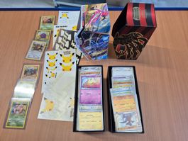 Pokemon Sammelkarten Konvolut mit Boxen gemischter Zustand
