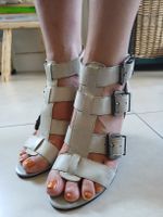 Sandales d'été en cuir gris clair, taille 38 - Chic!