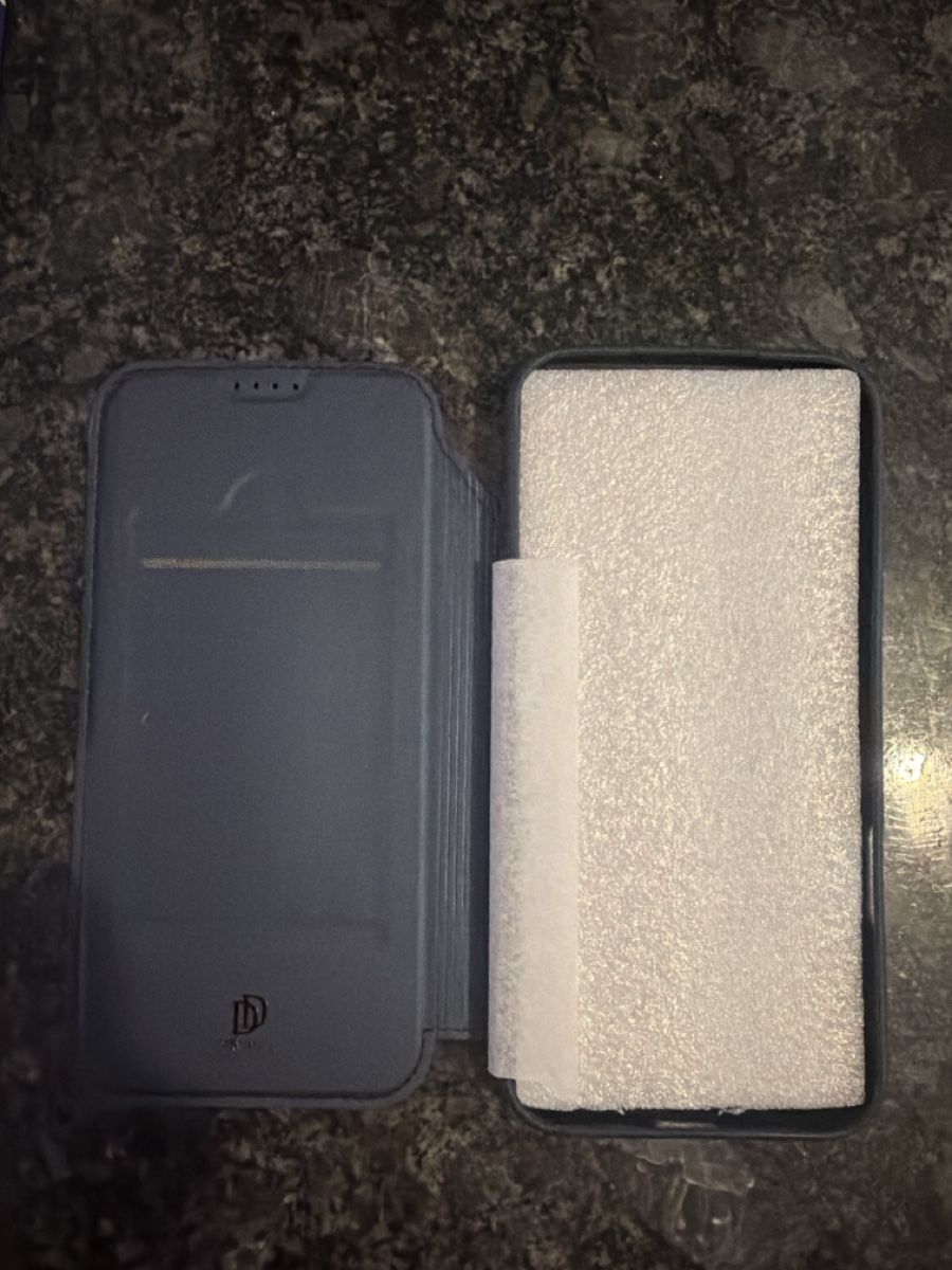 Apple Coques & Protection écran: Étui iPhone 17 pro Max neuf  – Neuf (Voir description) à Yverdon-les-Bains par ame_7f2x 3