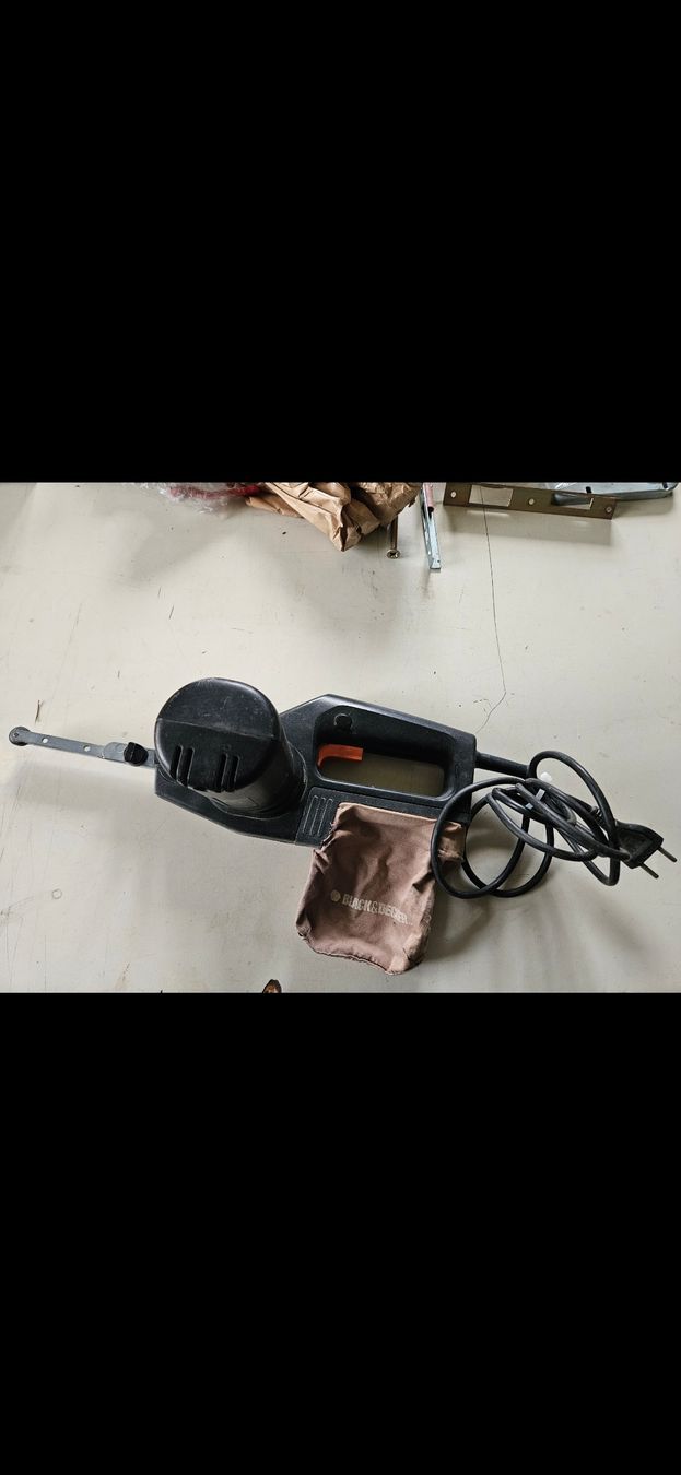 Schleifen & Polieren: Black&Decker Bandschleifer BD282E Electronic, gebraucht – Gebraucht aus Oberburg von znas