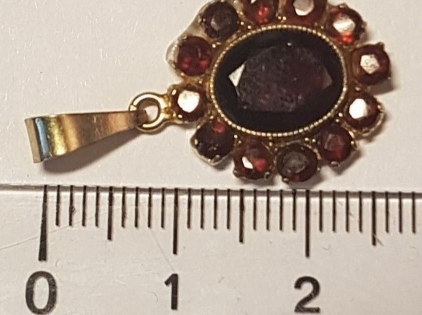 Ciondoli: Traumhafter Granat Anhänger – Nuovo (secondo la descrizione) da Unterägeri venduto da Altgoldschmuck 9