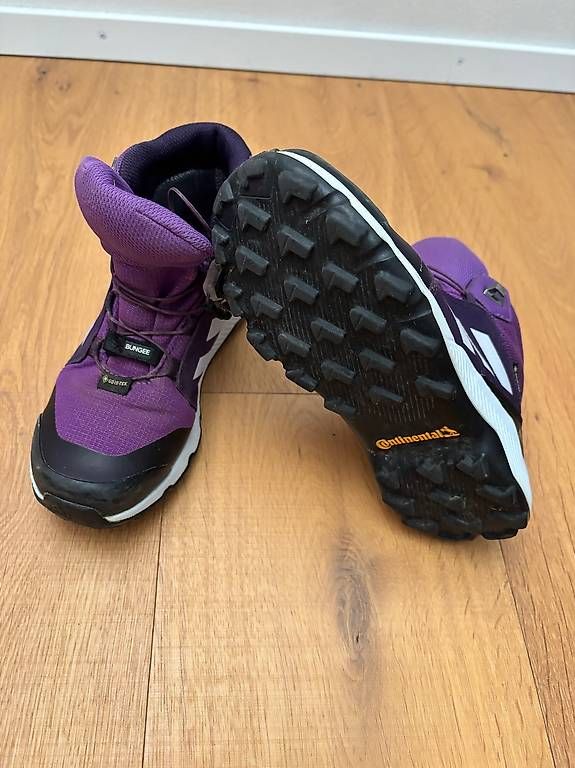 Adidas Schuhe für Mädchen: Adidas Terrex Gr. 33 – Gebraucht aus Stetten SH von Nicole_5 1