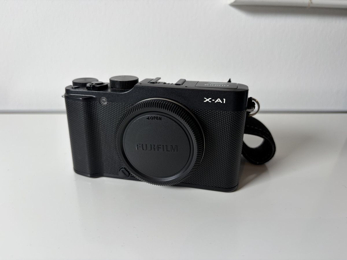 Fujifilm Kamera: Fujifilm X-A1 Top Zustand – Gebraucht aus Wittenbach von therealmoonstone