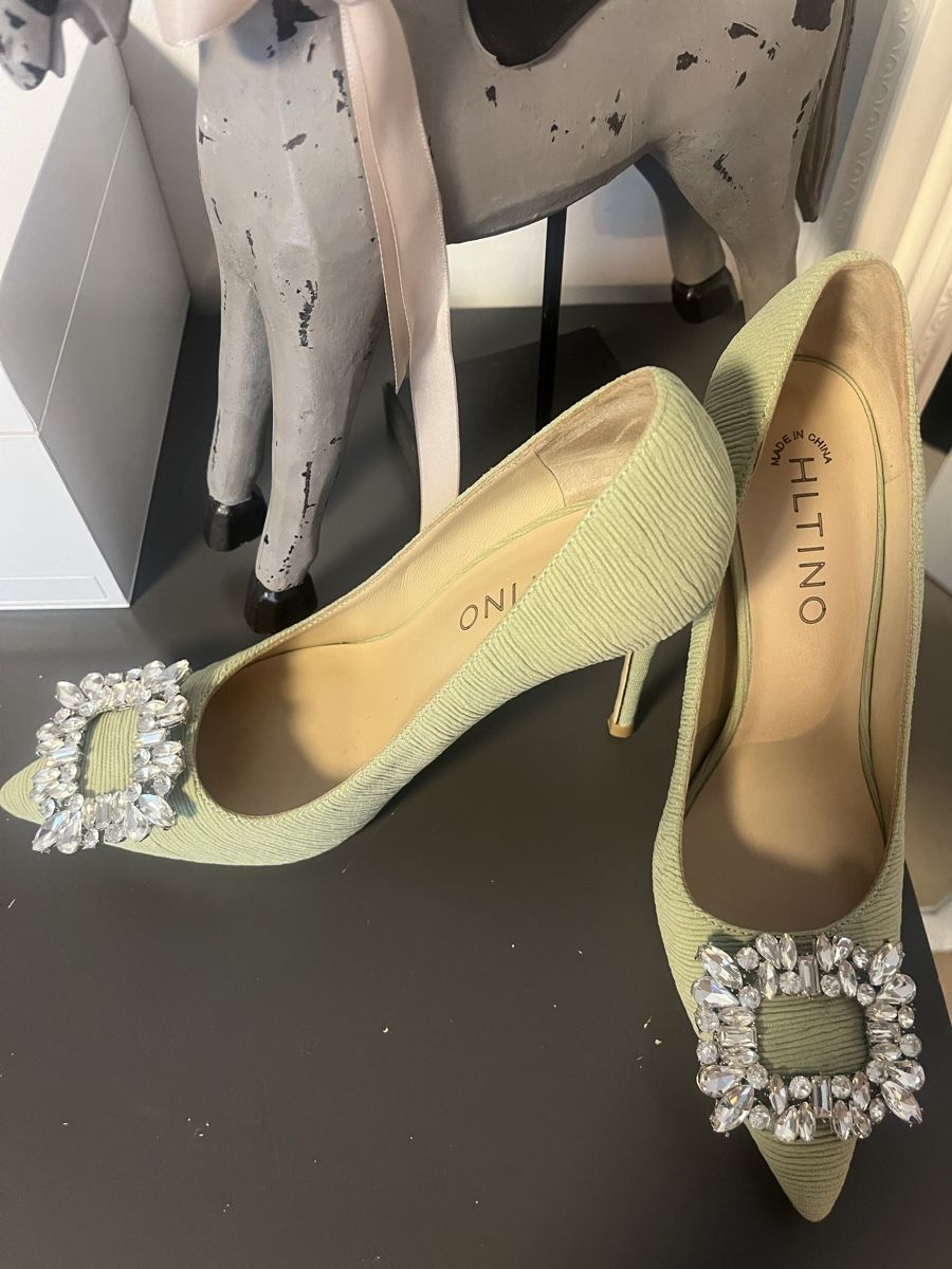 Scarpe da donna: Traumhafte high heels gr 37 – Nuovo (secondo la descrizione) da Neuhausen am Rheinfall venduto da stundgirl 1
