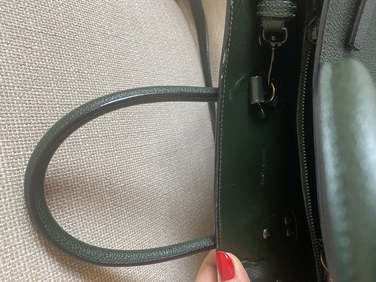 Saint Laurent Sacs femmes: Saint Laurent Sac de Jour leather handbag – D'occasion à Mies par nic_yk5d 5