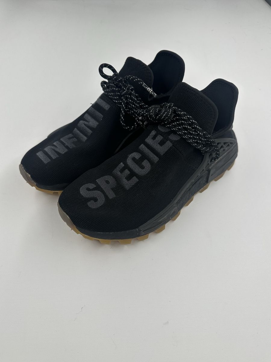 Adidas Scarpe da uomo: Adidas Pharrell Williams Human Race, Schwarz, Gr. 41 – Usato da Luzern venduto da kim221080