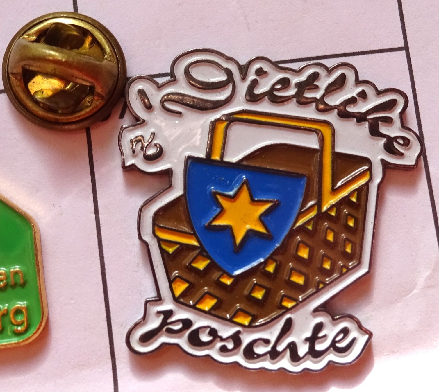 Placchette & Badge: Pin  DIETLIKE Poschte  Einkaufen – Usato da Utzenstorf venduto da BUtter81
