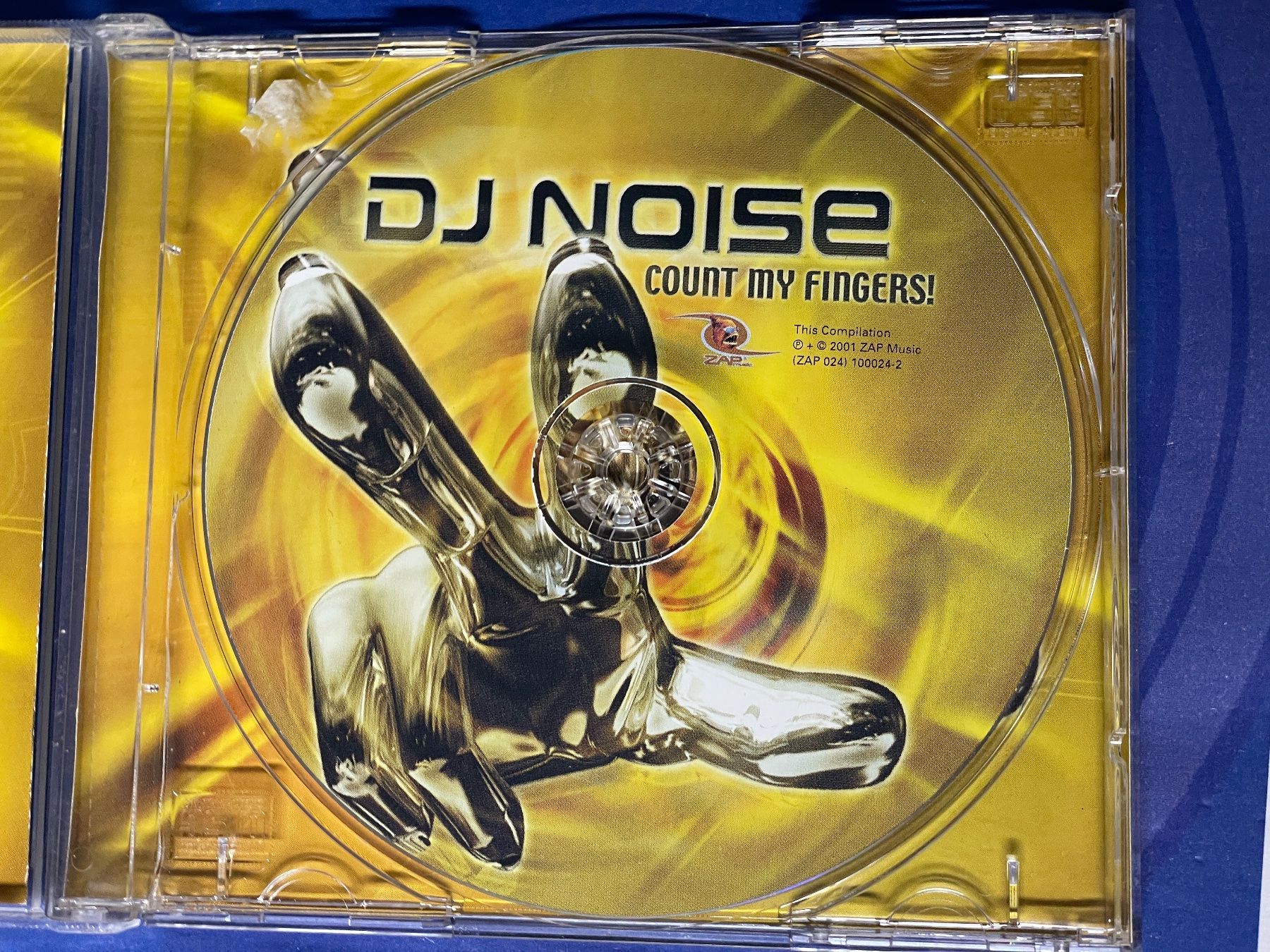 CD: DJ Noise - Count My Fingers – Usato da Muri b. Bern venduto da AdidasCollector 2