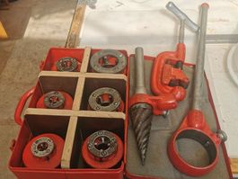 RIDGID Rohrgewindeschneider Set 1/4"–1 1/4" mit Rohrschneide