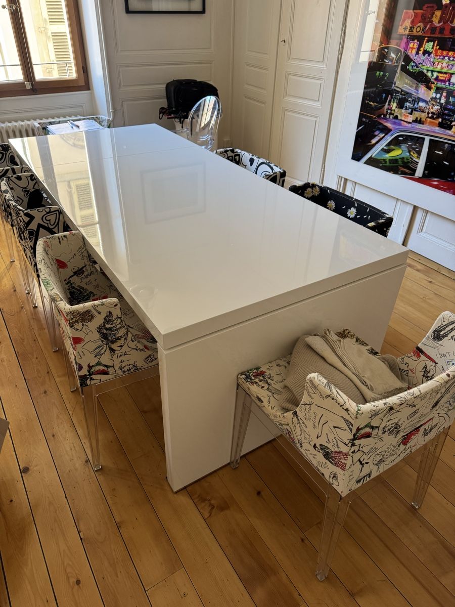 Ligne Roset Tables: Table Ligne Roset – D'occasion à Genève par yne_w8zn