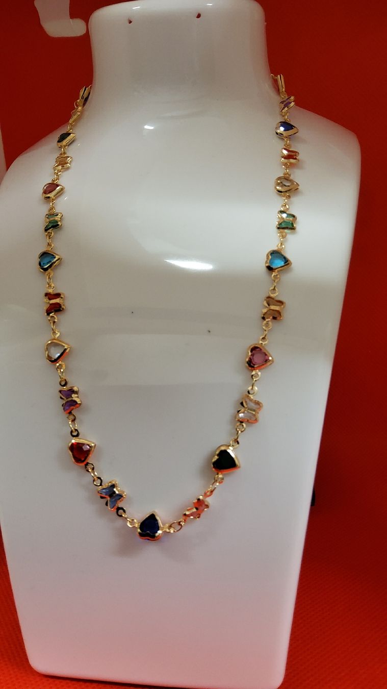 Catenine: kette mit bunten Steinchen, neuwertig – Nuovo (secondo la descrizione) da Herisau venduto da Nluanalucas