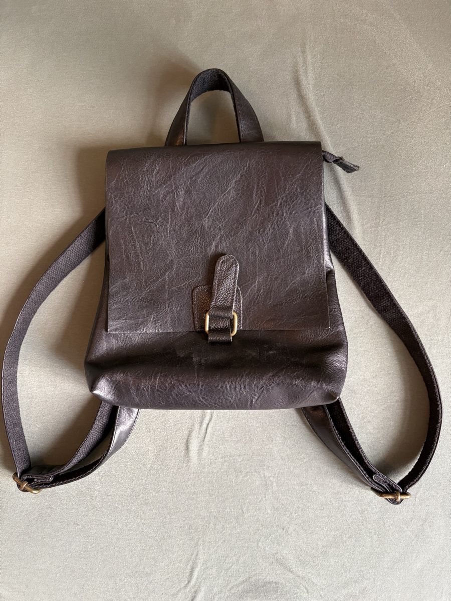 Rucksäcke: Sac à dos cuir noir – Neu (gemäss Beschreibung) aus Genève von Bouux