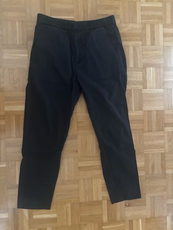 COS, schwarze Sommerhose, Grösse 50