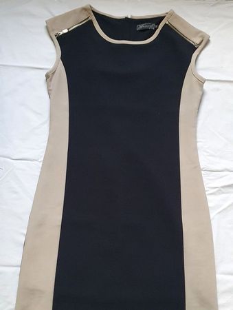 Robe courte bleu marine beige 38