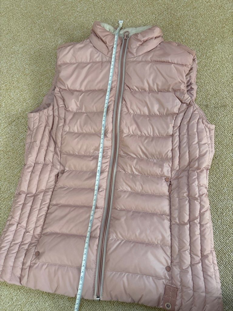 Gilets & Westen: Rosa Daunengilet s.Oliver Grösse 34 – Gebraucht aus Weinfelden von tan_xn5p 7