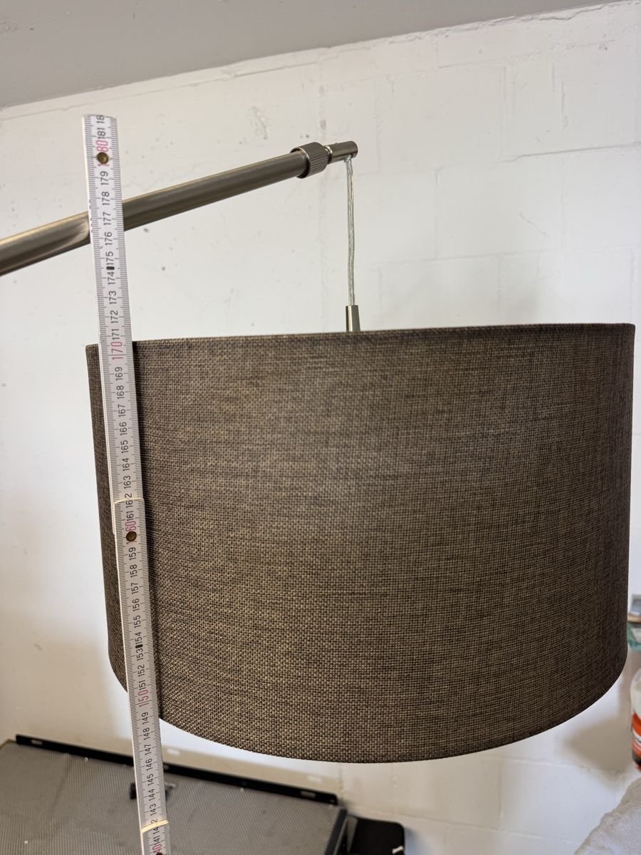 Lampade: Stehlampe Metall mit braunem Schirm – Usato da Hallwil venduto da Ludika86 2
