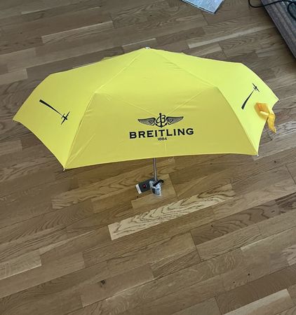 Fabrikneuer Breitling Schirm