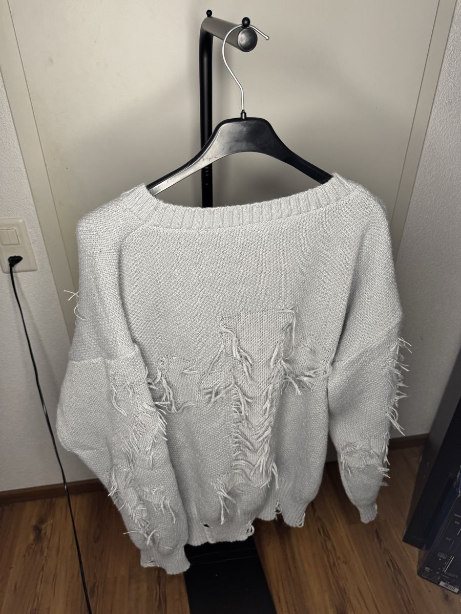Pullover & Sweatshirts: Destroyed Strickpullover Grau Oversize Streetwear – Neu (gemäss Beschreibung) aus Niederrohrdorf von Joel.S01 1