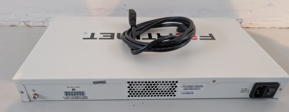 Fortinet Firewall: Fortinet FortiGate 100E FireWall – Gebraucht aus Volketswil von adream_ 1