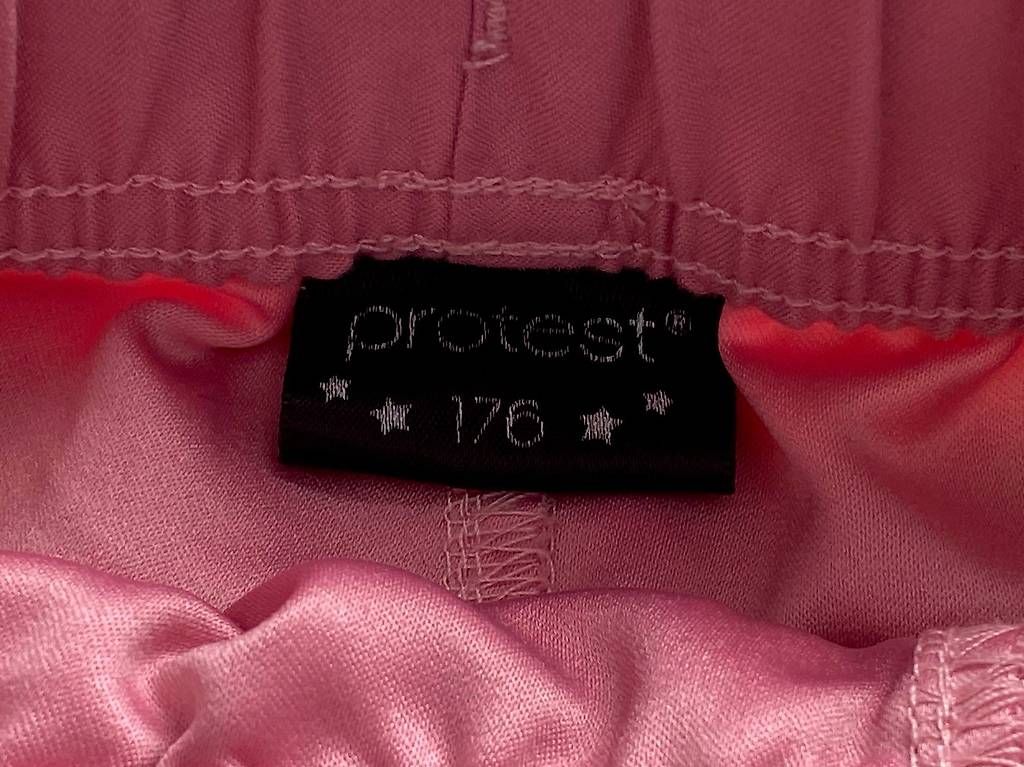 Pantaloni: Pinke Kurzhose Protest Gr. 176 Mädchen – Usato da küssnacht am rigi venduto da Daot 1