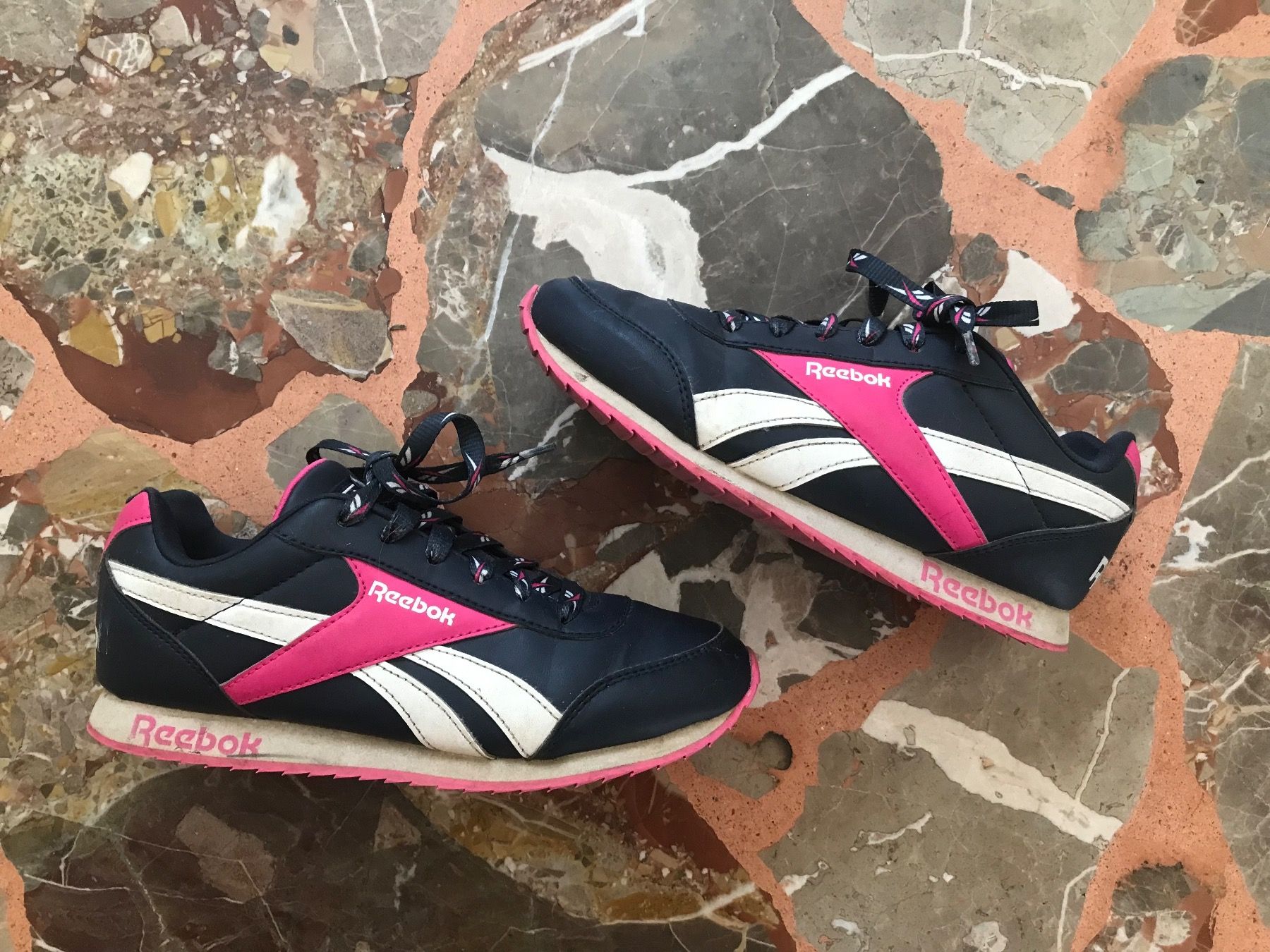 Reebok Schuhe für Mädchen: REEBOK Sneaker, Gr.35 – Gebraucht aus Vezia von luce2011 2