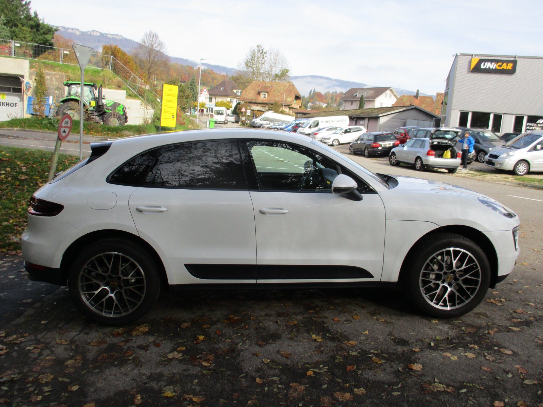Porsche Autos: Porsche Macan S – Gebraucht aus Riedholz von Riedholz-Garage 3