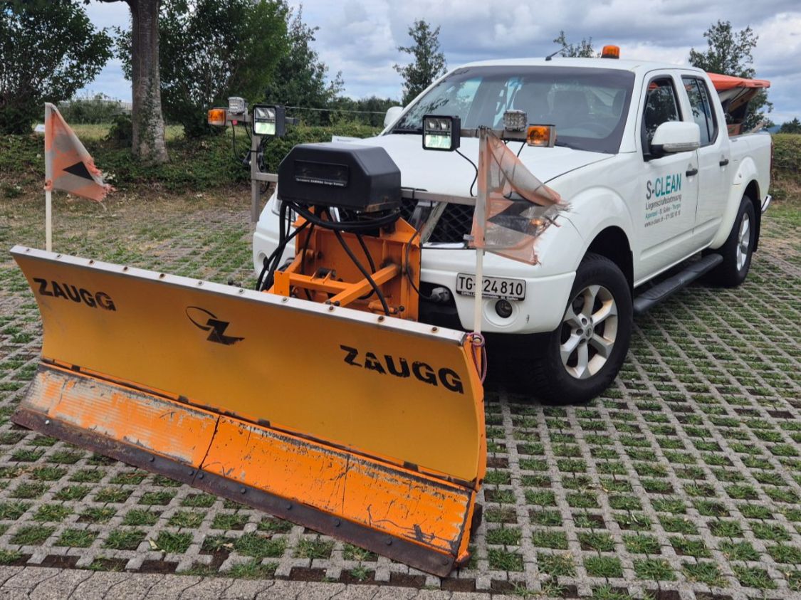 Zaugg Sgombero neve: Nissan Navarra – Usato da Hauptwil venduto da ms6_x9gg