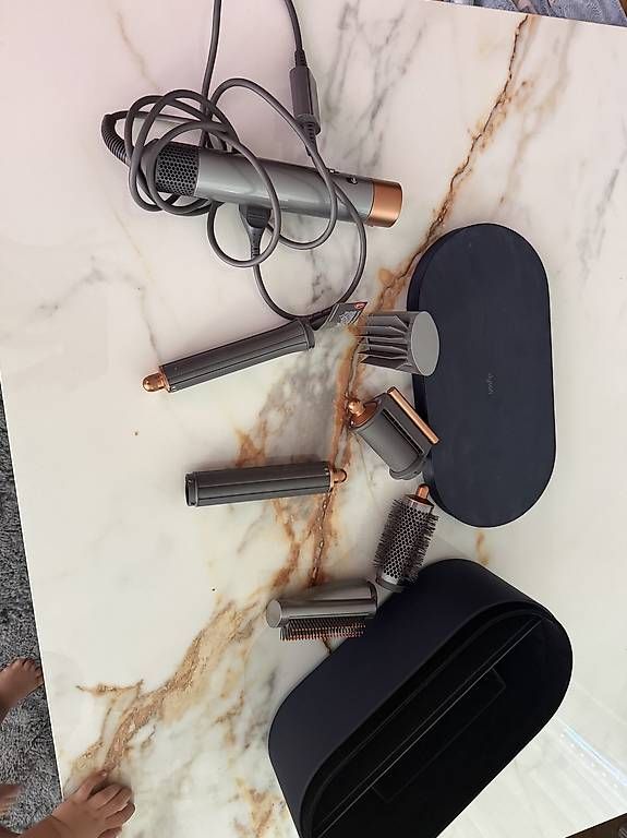 Aspirapolveri & Accessori: Dyson zu verkaufen 350 – Nuovo e nell'imballaggio originale da Emmenbrücke venduto da ade_ljb8 2
