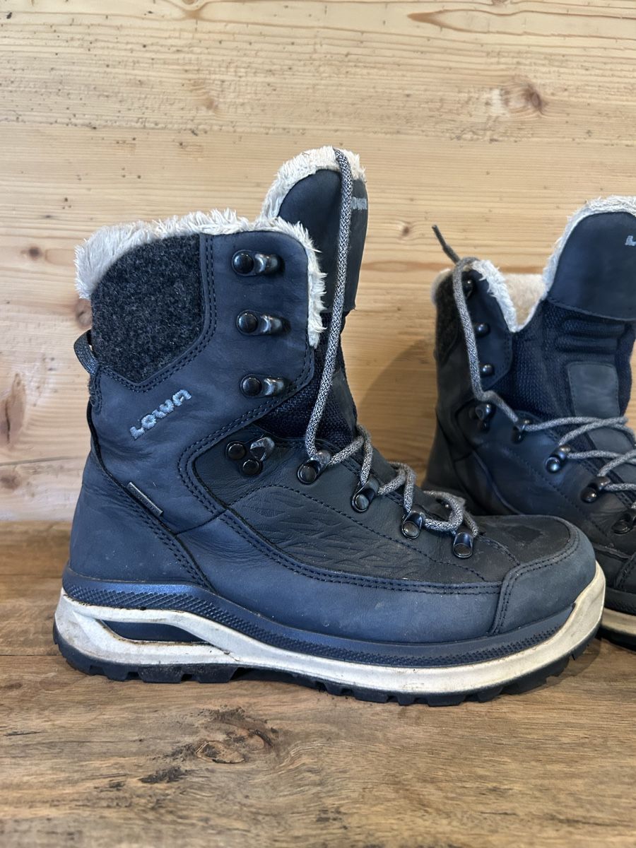 Lowa Schuhe für Jungen: Lowa Winterwanderschuhe – Gebraucht aus Sils im Domleschg von preski76 1