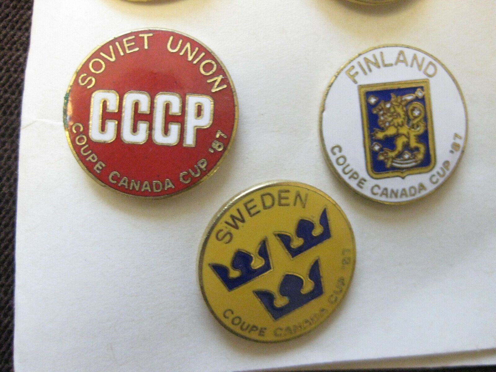Broschen & Nadeln: 1987 Canada Cup Hockey Official Pin Set – Gebraucht aus Osogna von goodthingme 3