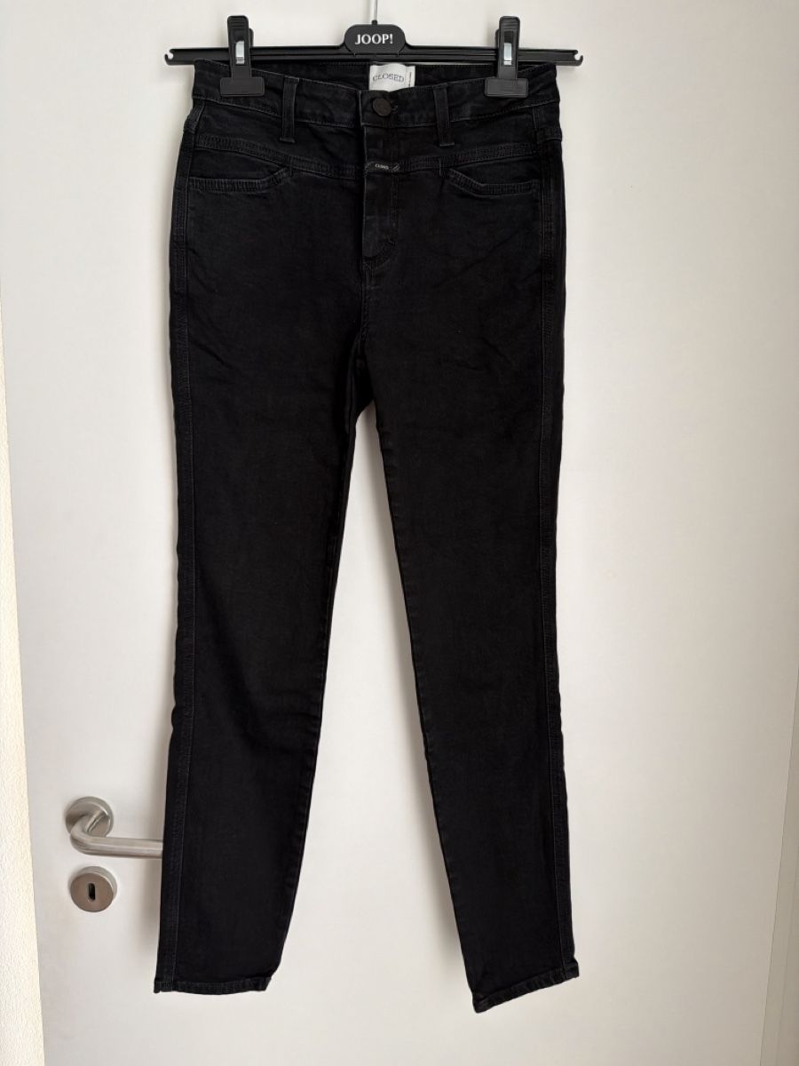 Closed Jeans: Closed Jeans Schwarz Gr. 27 – Usato da Othmarsingen venduto da Darija7