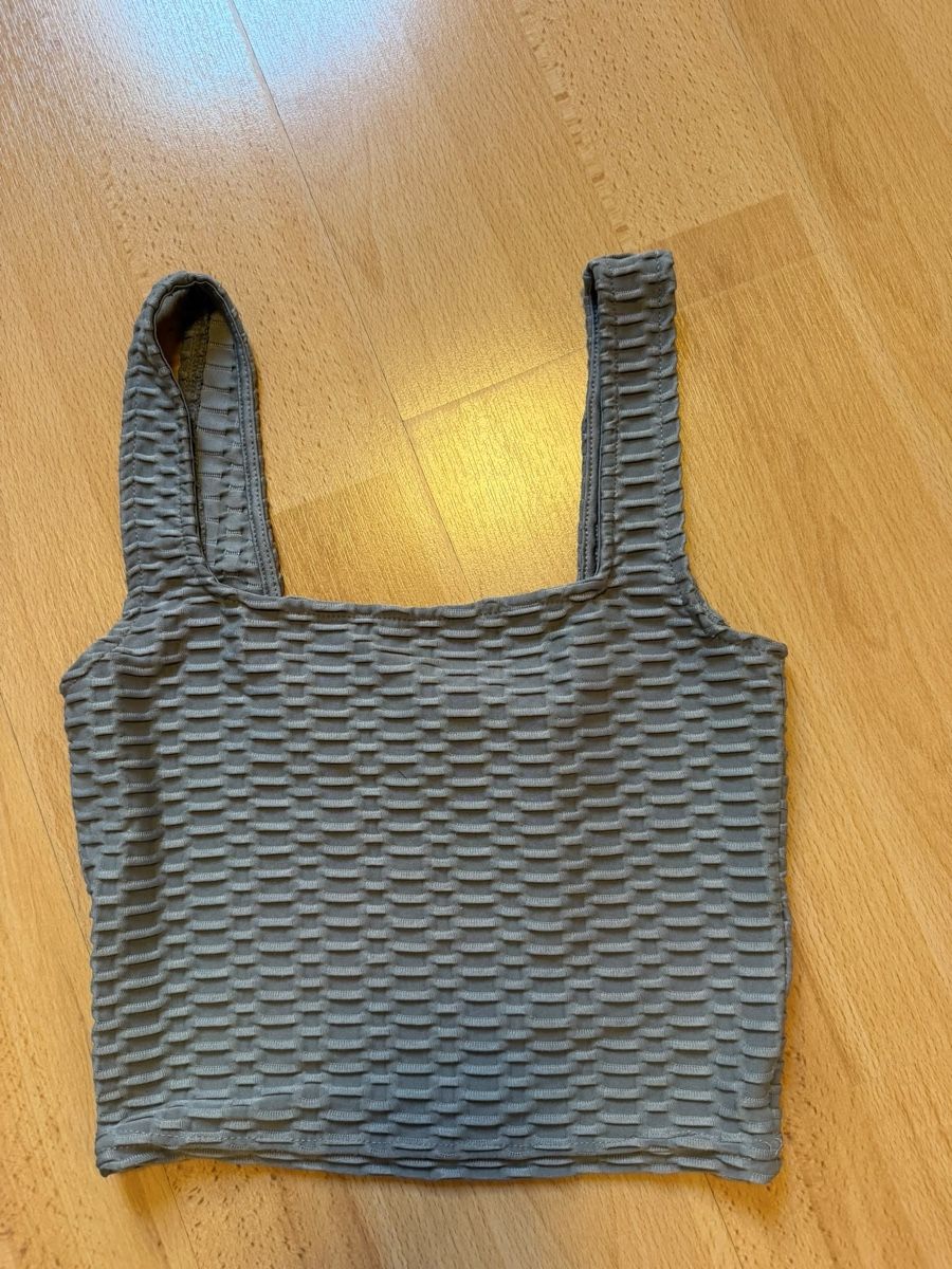 Lots de vêtements: Party Oberteile 7 Stück – D'occasion à Riehen par dku_s9gx 4