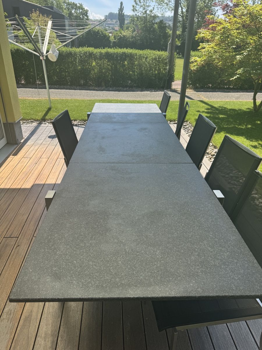 Tavoli: Gartentisch Granit massiv 320 x 90  – Usato da Mörigen venduto da Kummer1 1