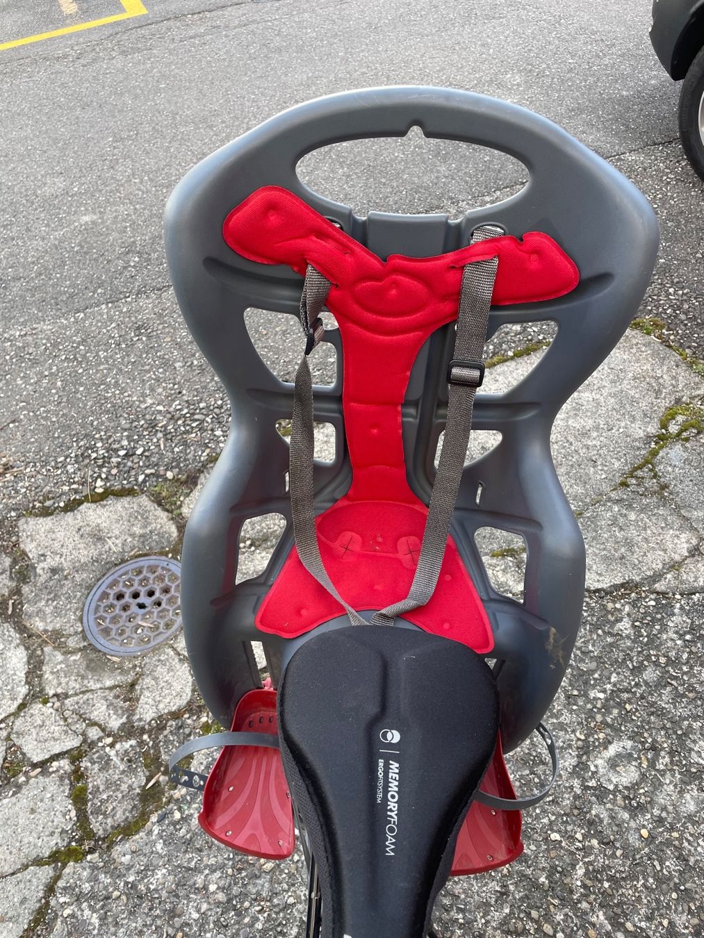 Seggioloni: Velo babysitz – Usato da Biel/Bienne venduto da yuliyabiel