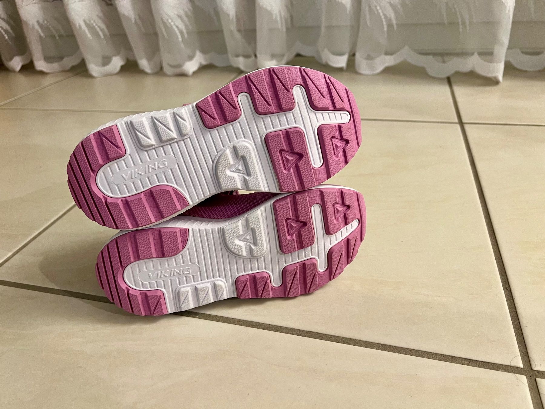 Viking Scarpe per ragazze: Neu Viking Turnschuhe 30 – Nuovo (secondo la descrizione) da Lupsingen venduto da Aniorek 3
