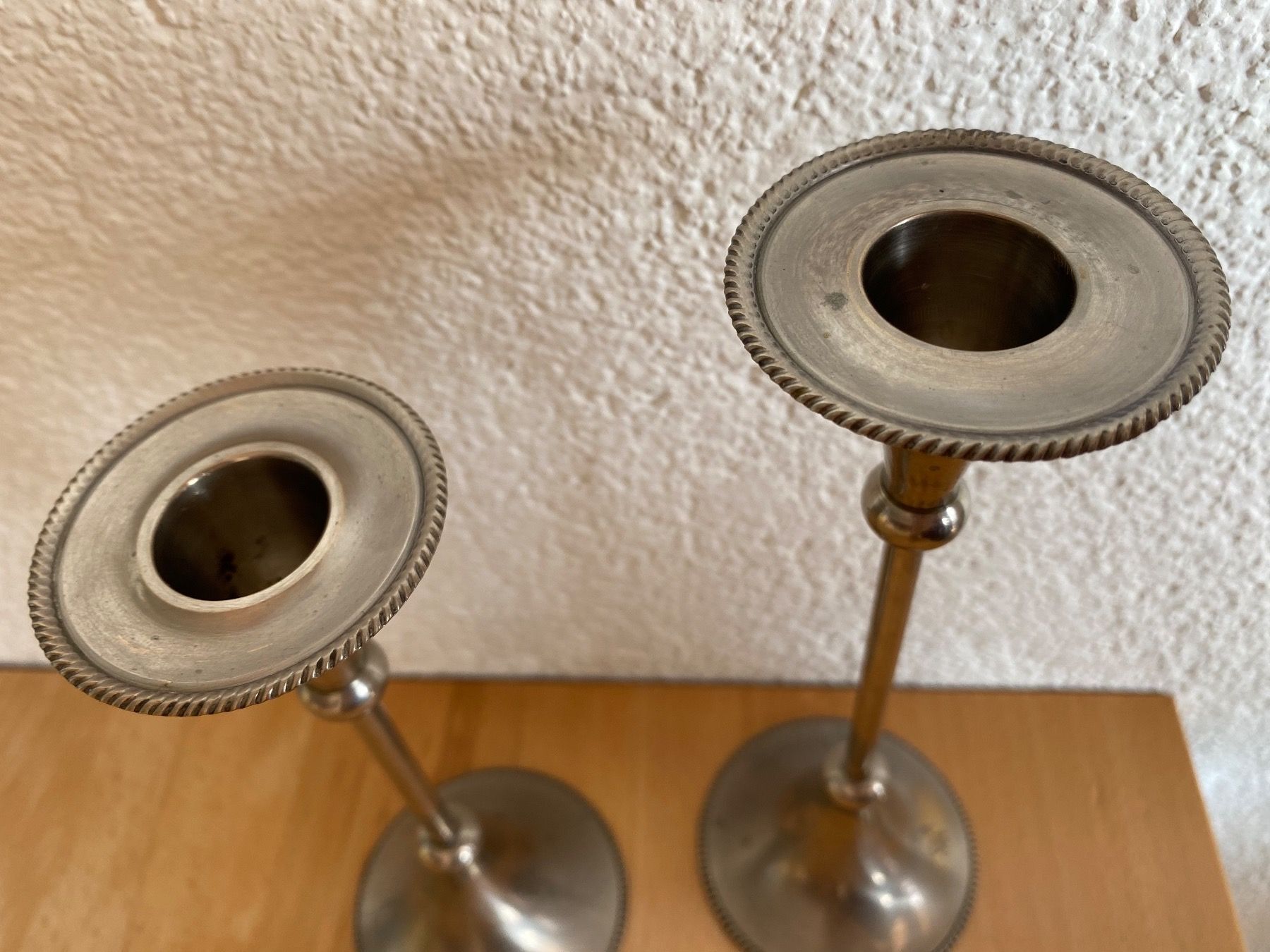 Portacandele: 2 Kerzenständer aus Metall – Usato da Schwarzenburg venduto da Michellu 2